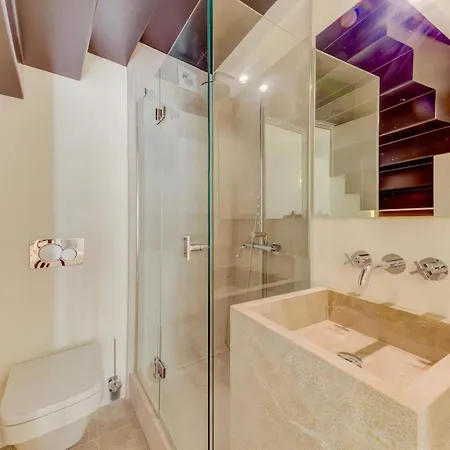 Charming Alicanti 4 Bedrooms Positioned In The Heart Of Old Town Pollença