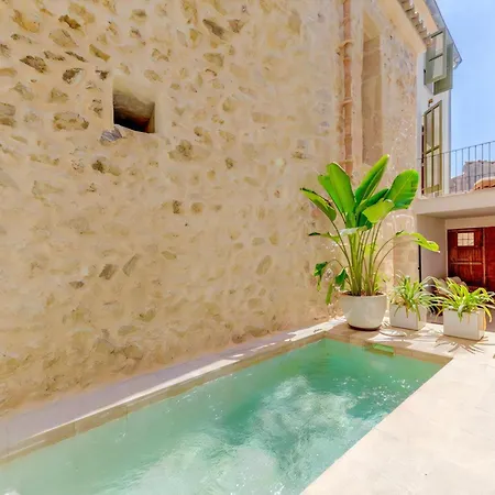 Charming Alicanti 4 Bedrooms Positioned In The Heart Of Old Town *